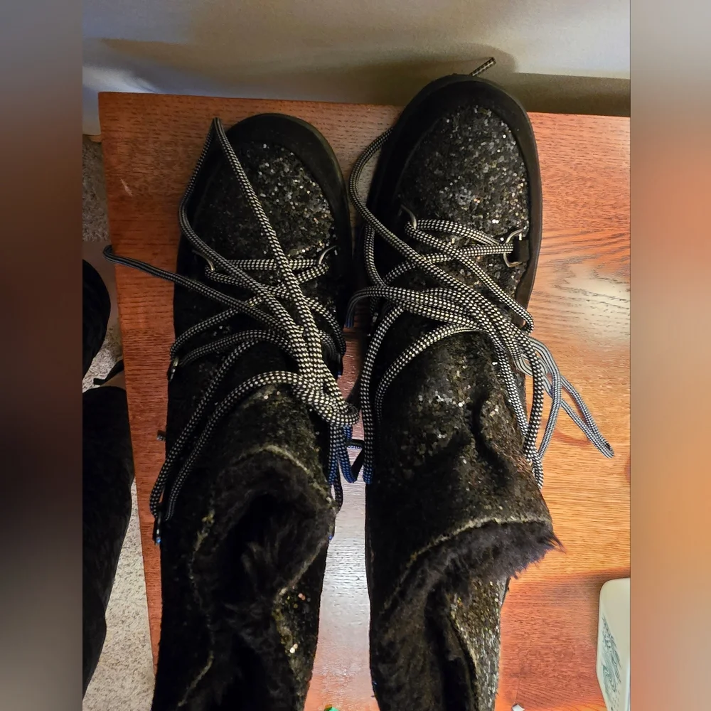 JUICY COUTURE Glitter Sparkle Black Ankle Booties Size 9 Medium